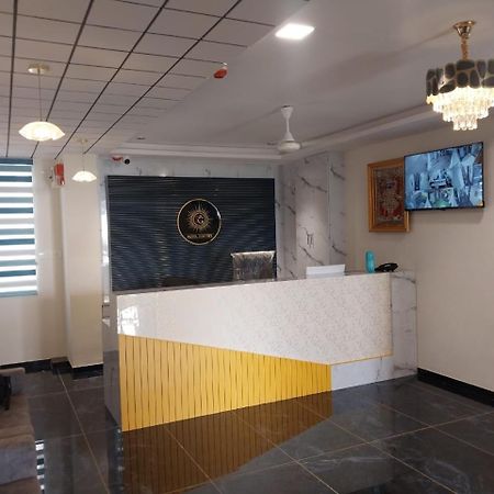 Hotl Sunsky Hotel Vadodara Luaran gambar