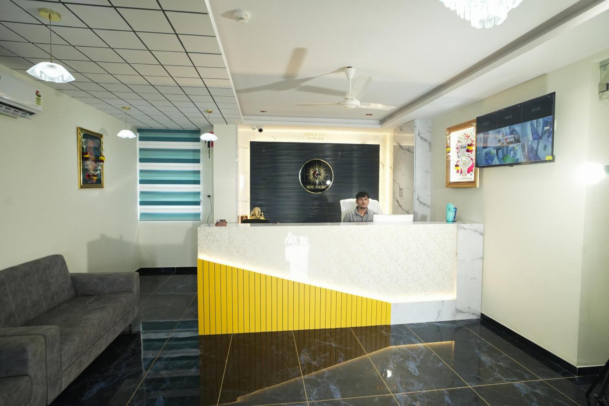 Hotl Sunsky Hotel Vadodara Luaran gambar